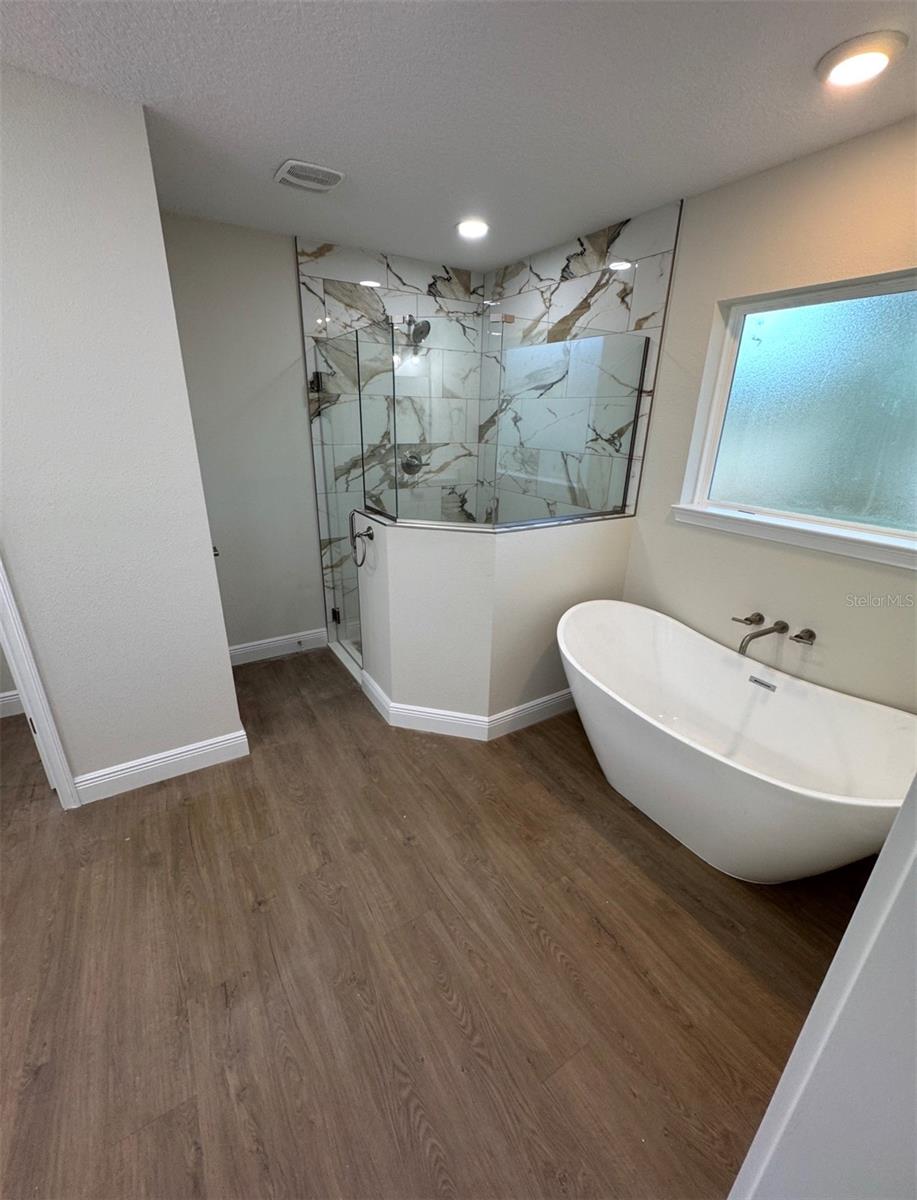 Image 7 of 40 For 10244 Athenia Drive