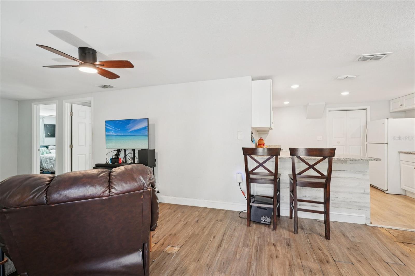 Image 6 of 29 For 2432 2nd Street