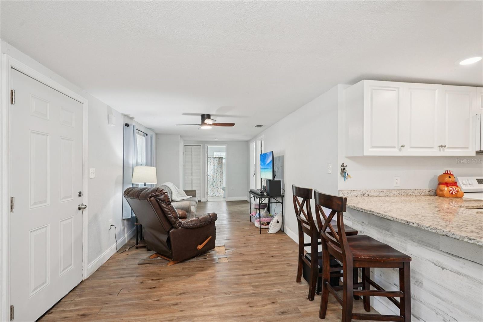 Image 7 of 29 For 2432 2nd Street