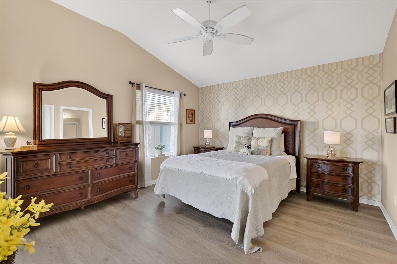 Image 17 of 39 For 2448 Ravenwood Lane