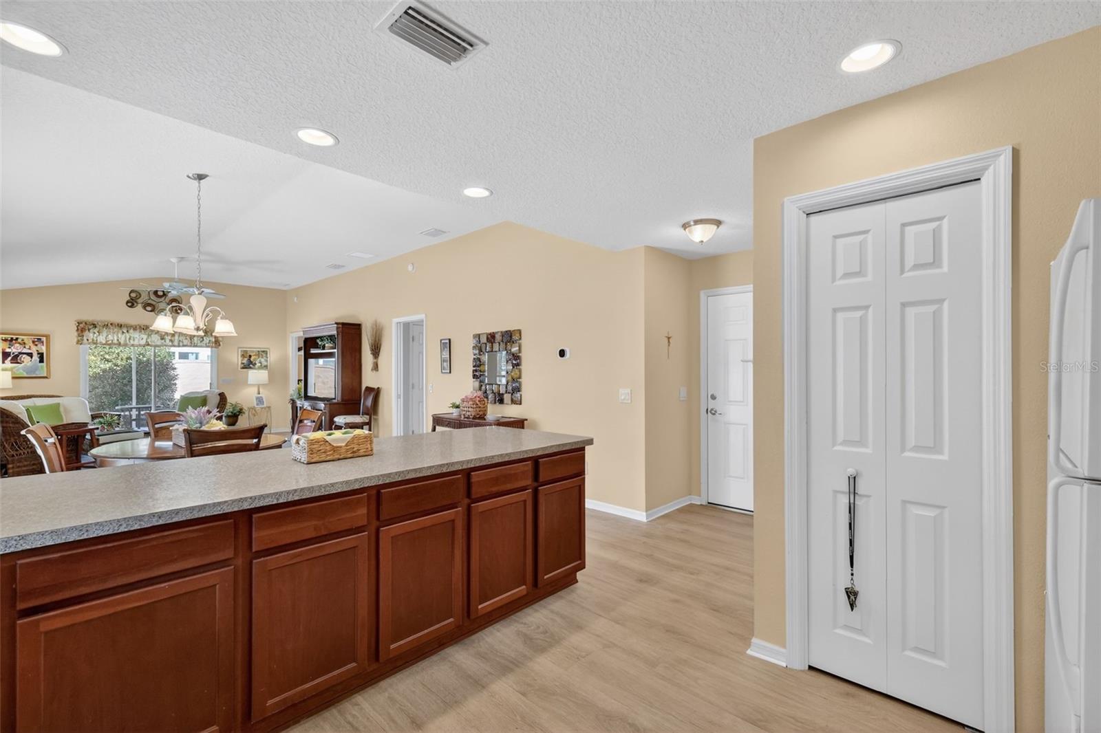 Image 9 of 39 For 2448 Ravenwood Lane