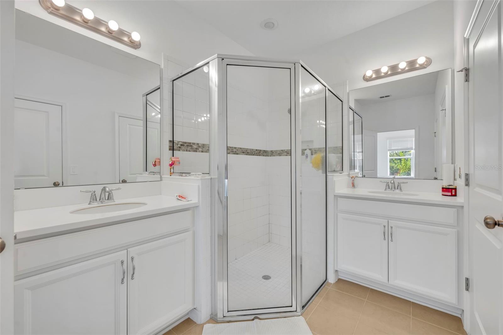 Image 21 of 63 For 2821 Hilltop Road