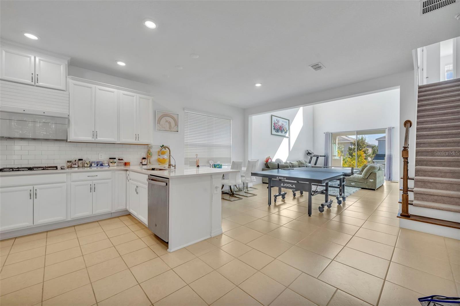 Image 4 of 63 For 2821 Hilltop Road