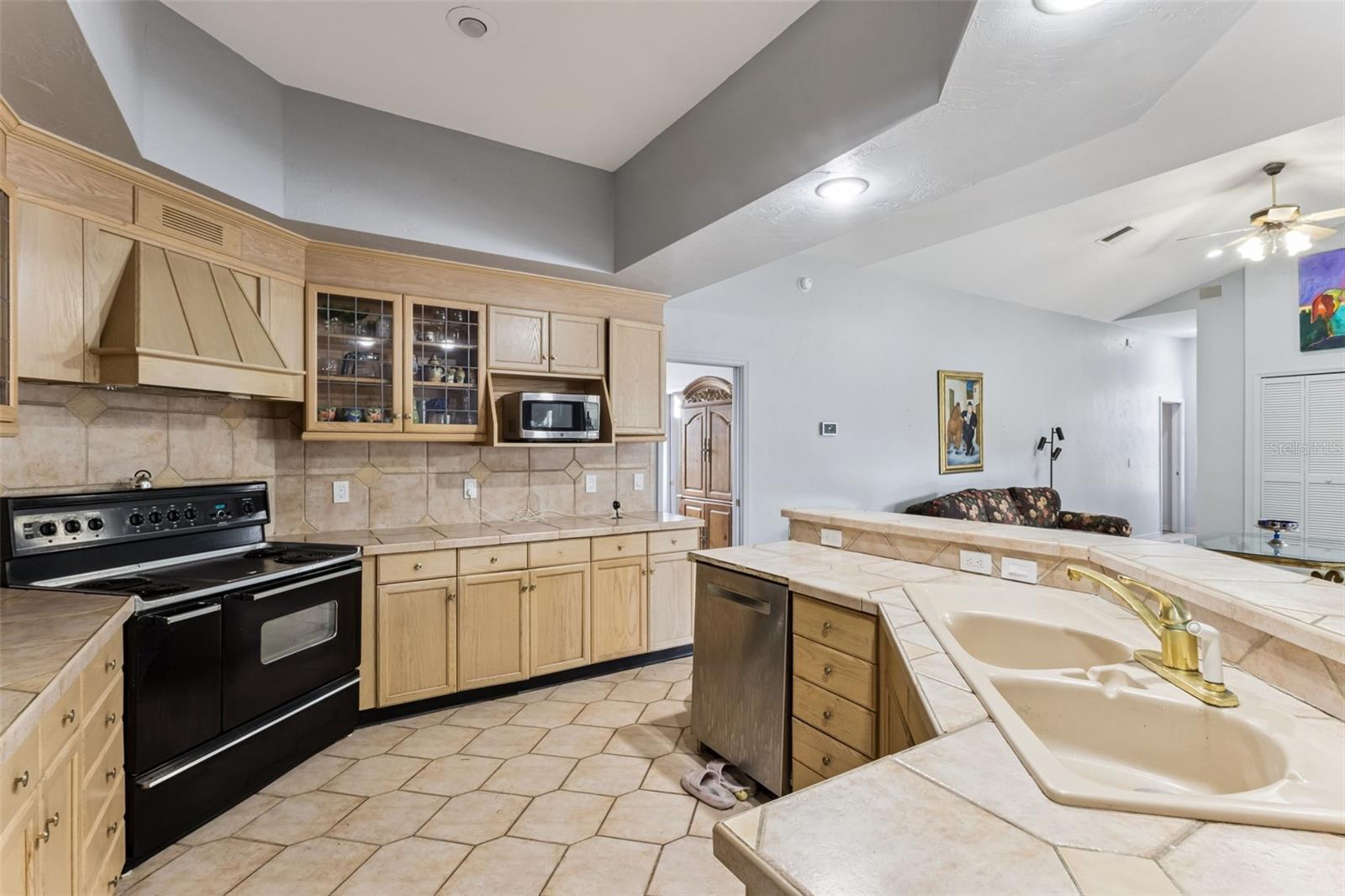 Image 21 of 74 For 33015 Sahara Court