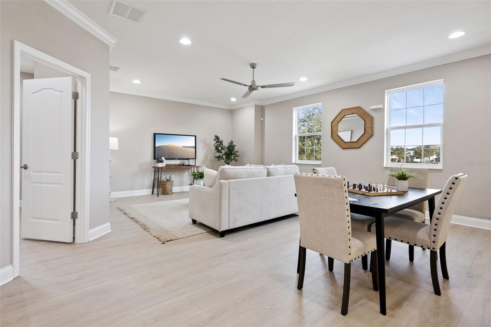 Image 18 of 85 For 16038 Johns Lake Overlook Drive