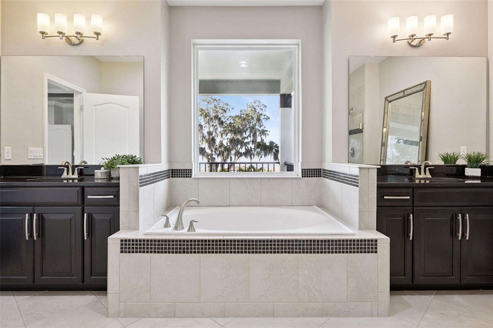 Image 32 of 85 For 16038 Johns Lake Overlook Drive