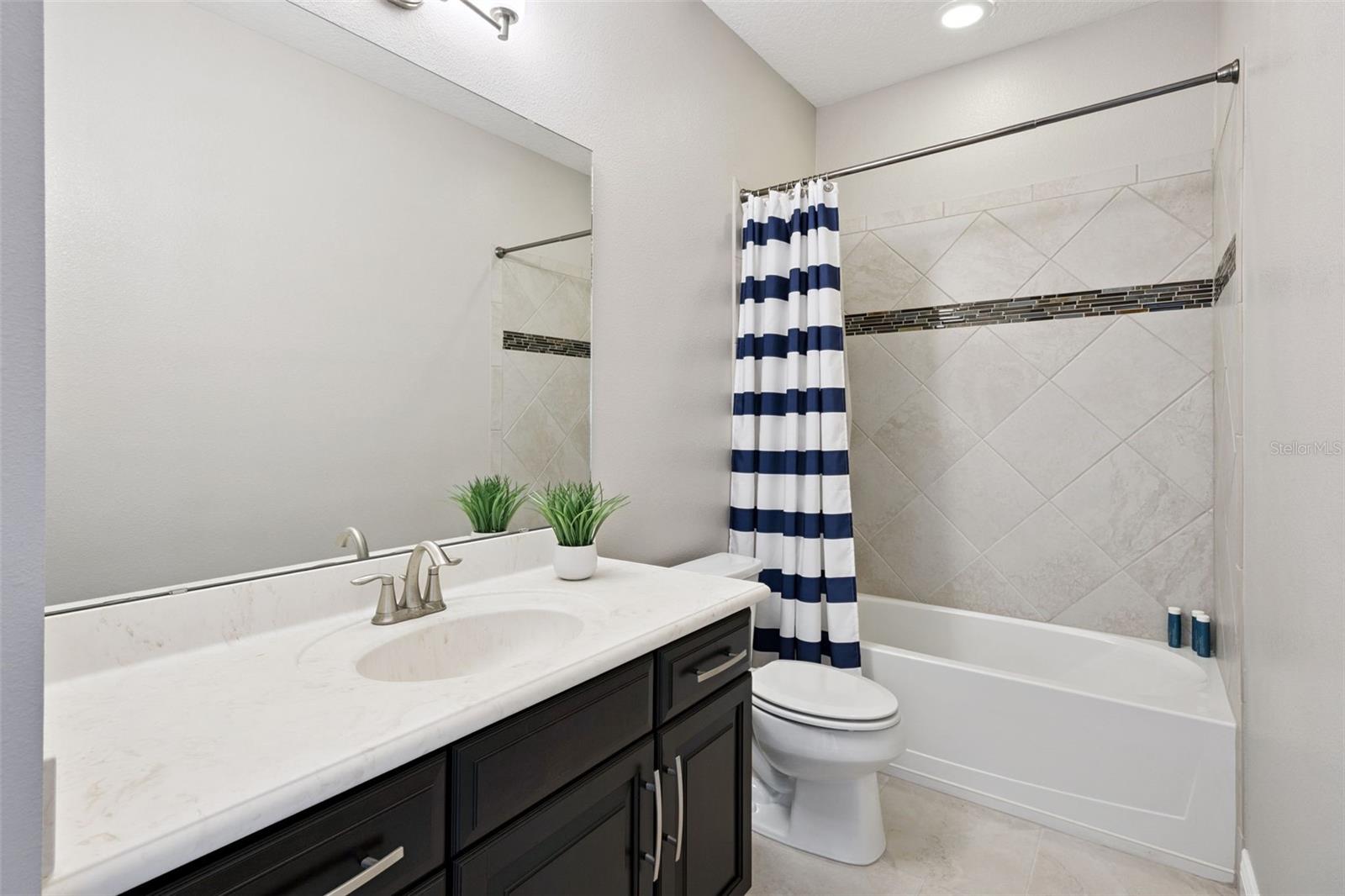 Image 33 of 85 For 16038 Johns Lake Overlook Drive