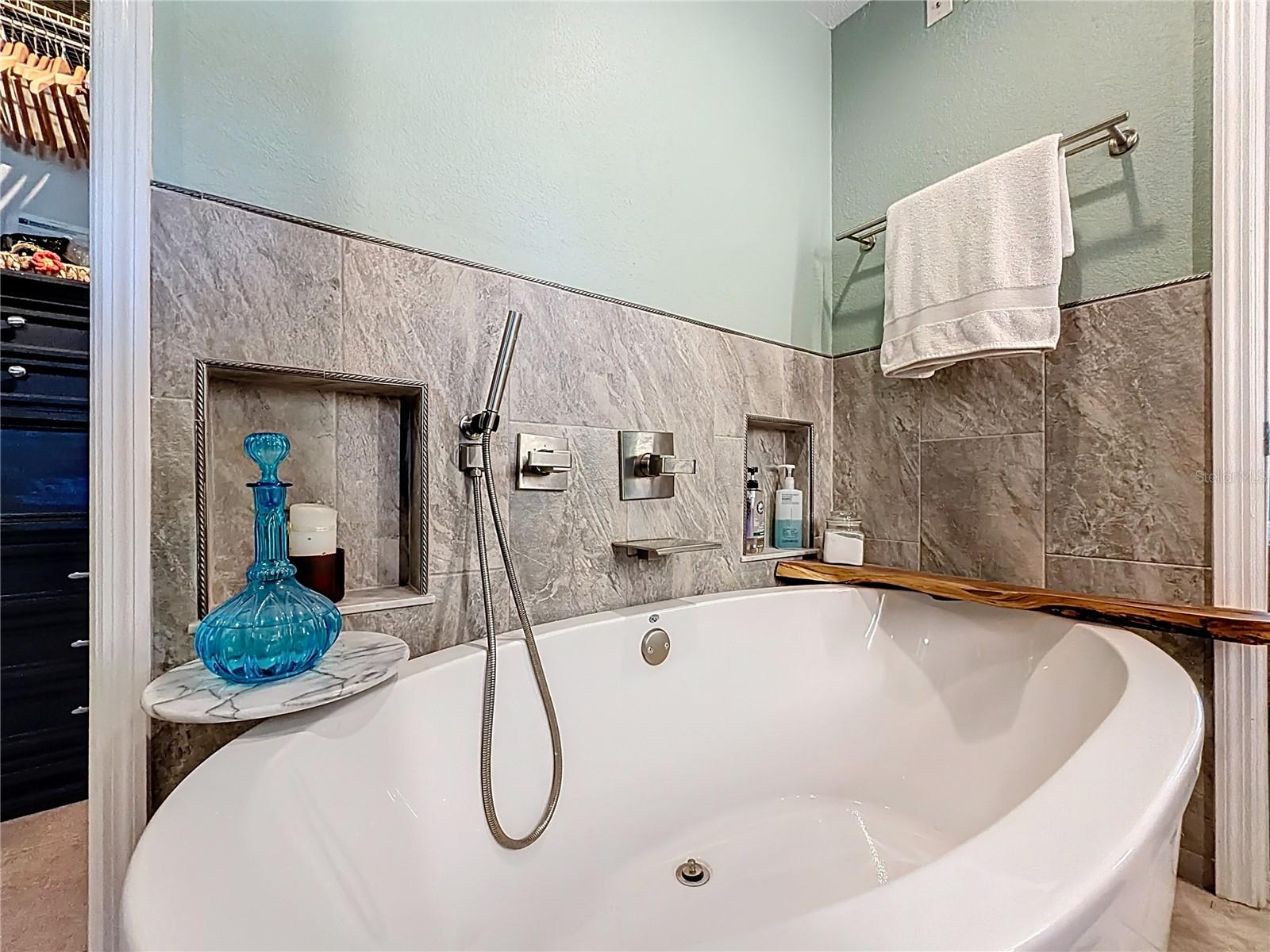 Image 40 of 71 For 14770 30 Place