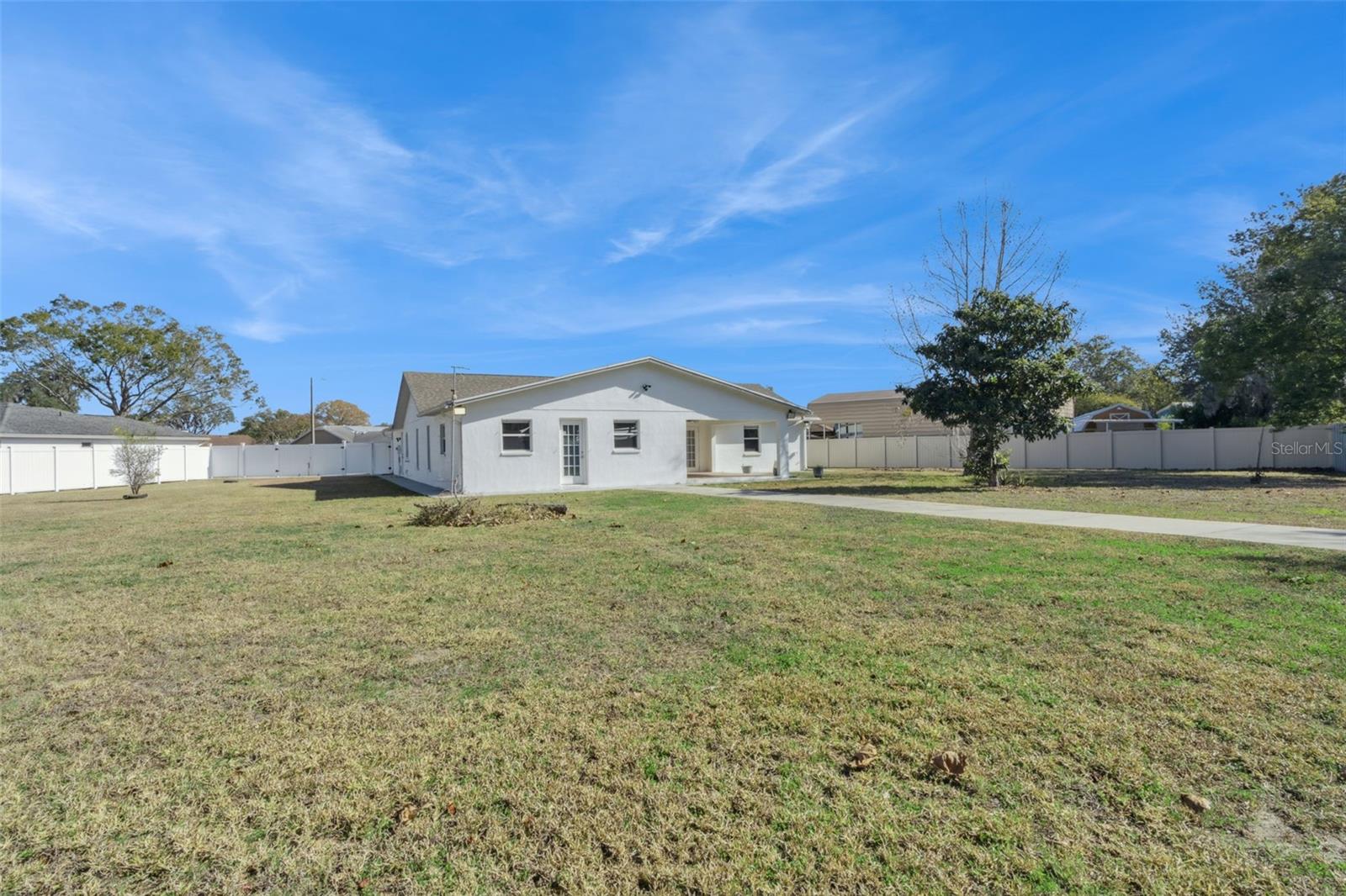 Image 33 of 50 For 201 Glenridge Loop S