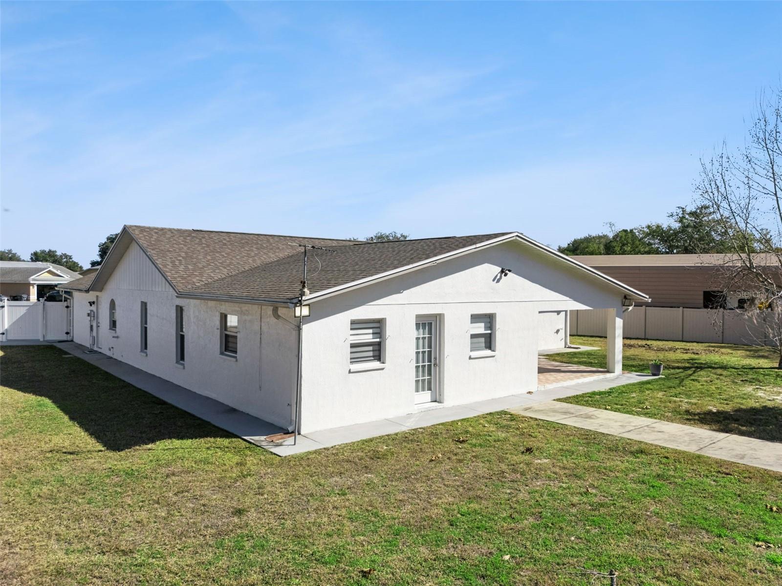 Image 36 of 50 For 201 Glenridge Loop S