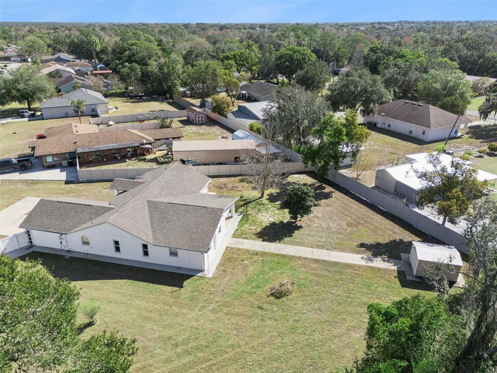 Image 45 of 50 For 201 Glenridge Loop S