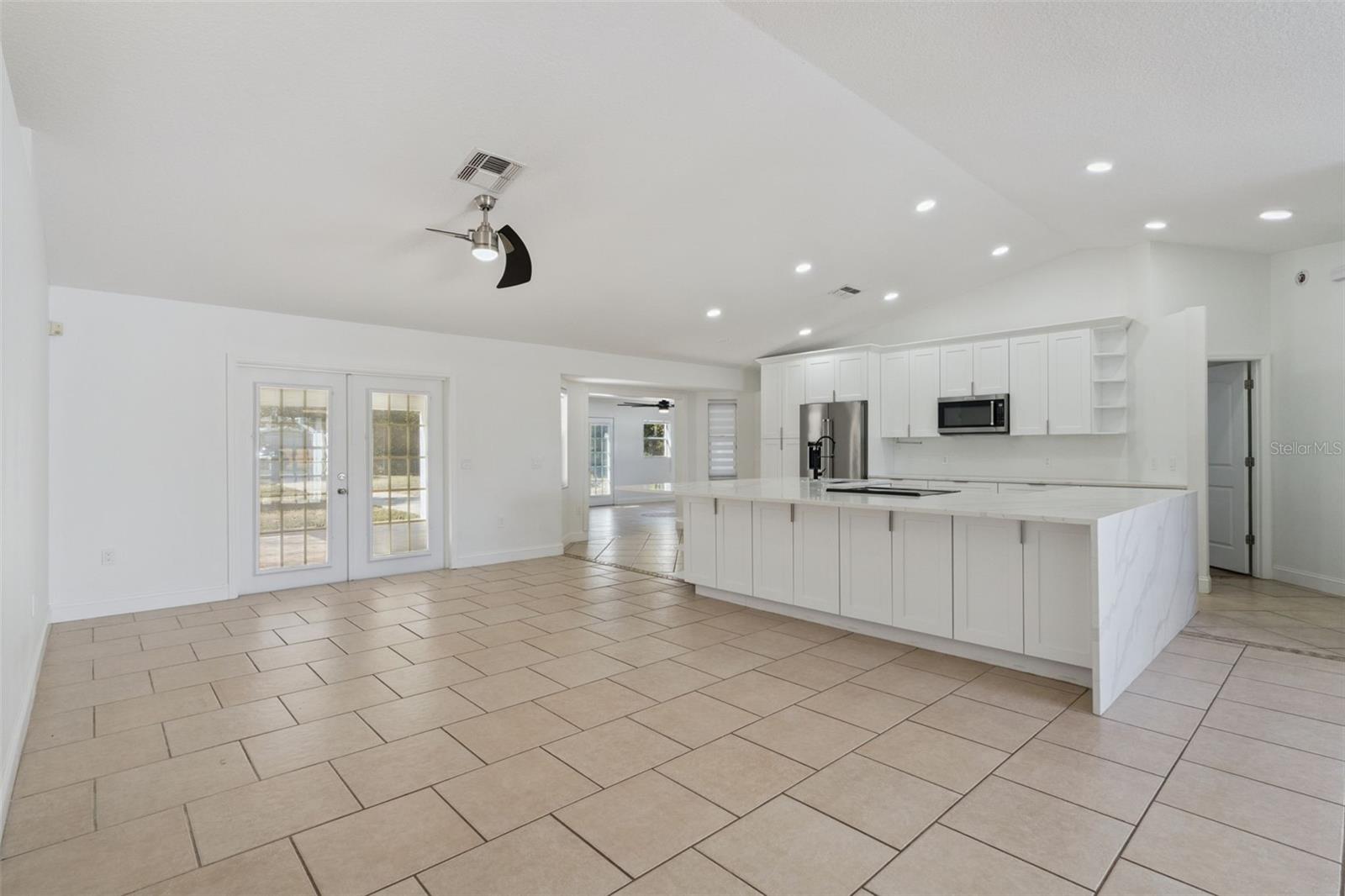 Image 7 of 50 For 201 Glenridge Loop S