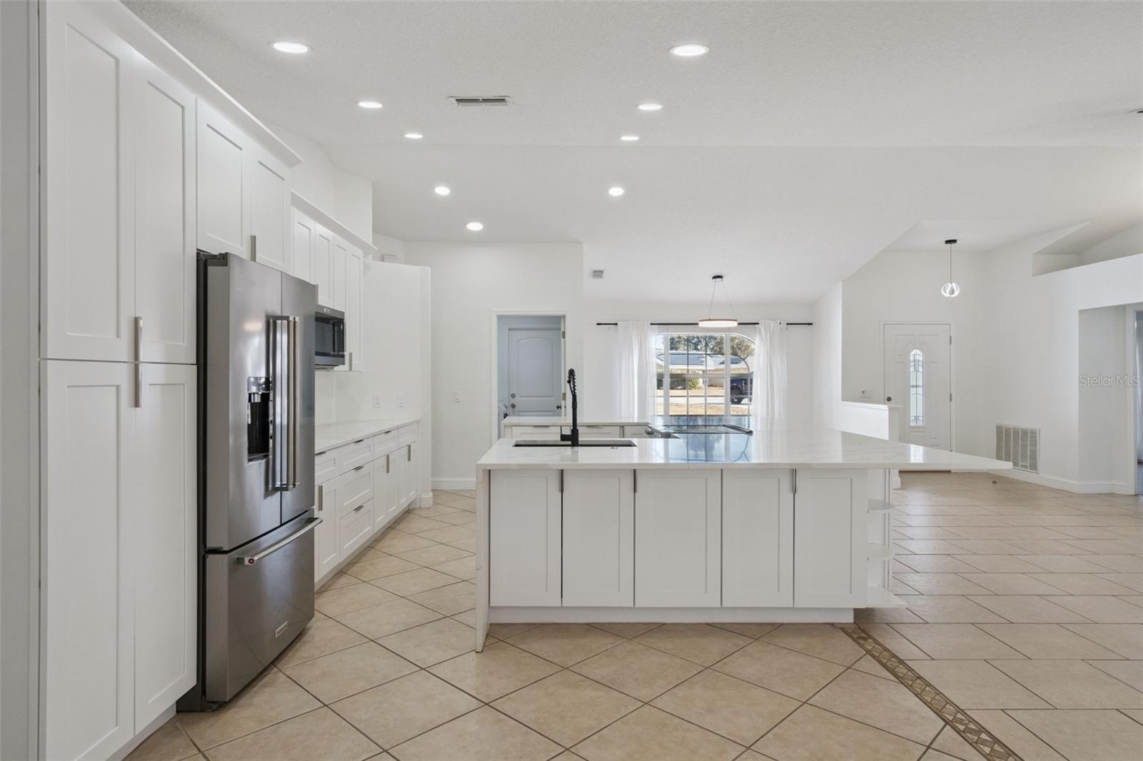 Image 9 of 50 For 201 Glenridge Loop S