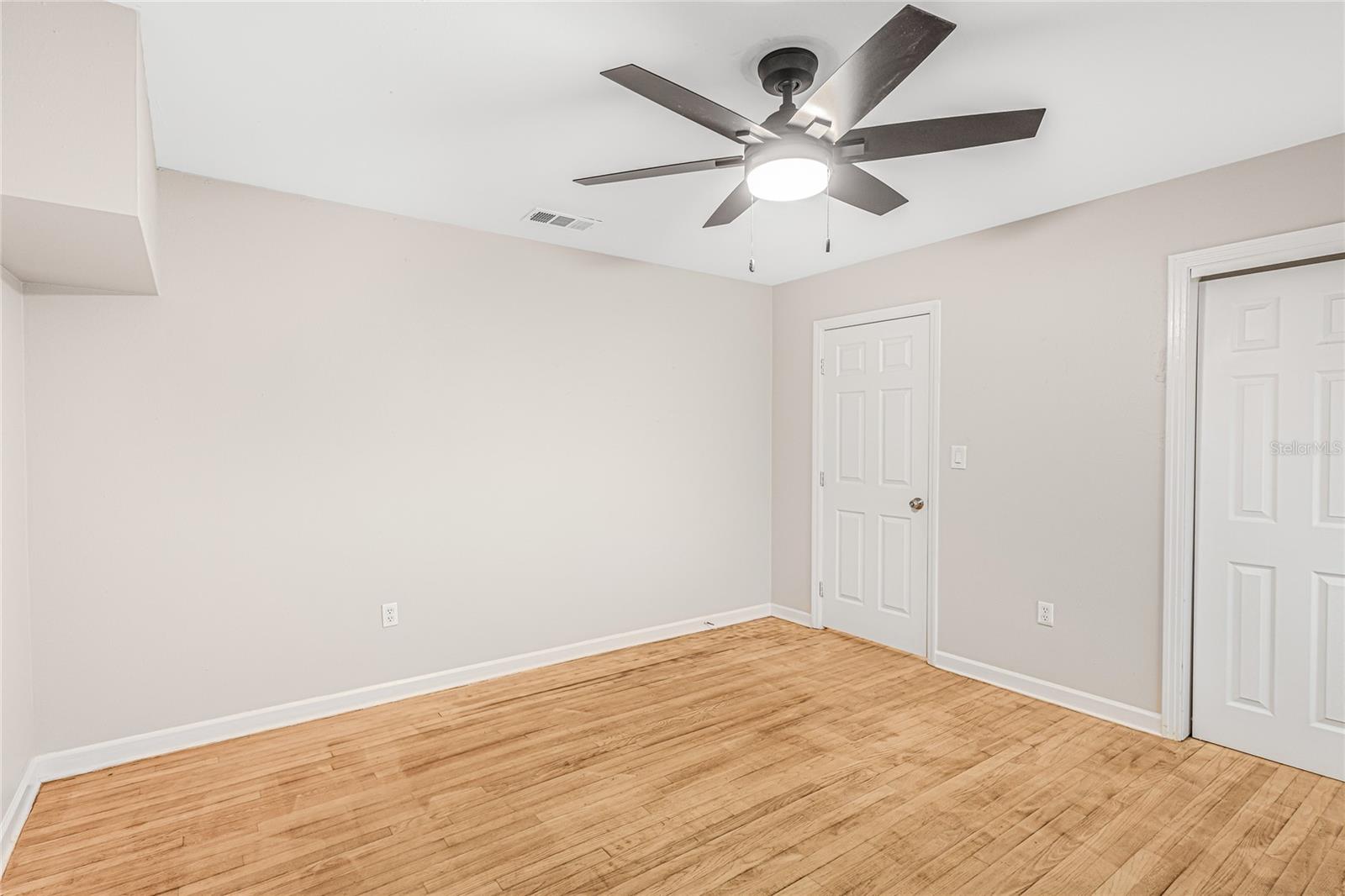 Image 10 of 16 For 1607 Lakeview Avenue