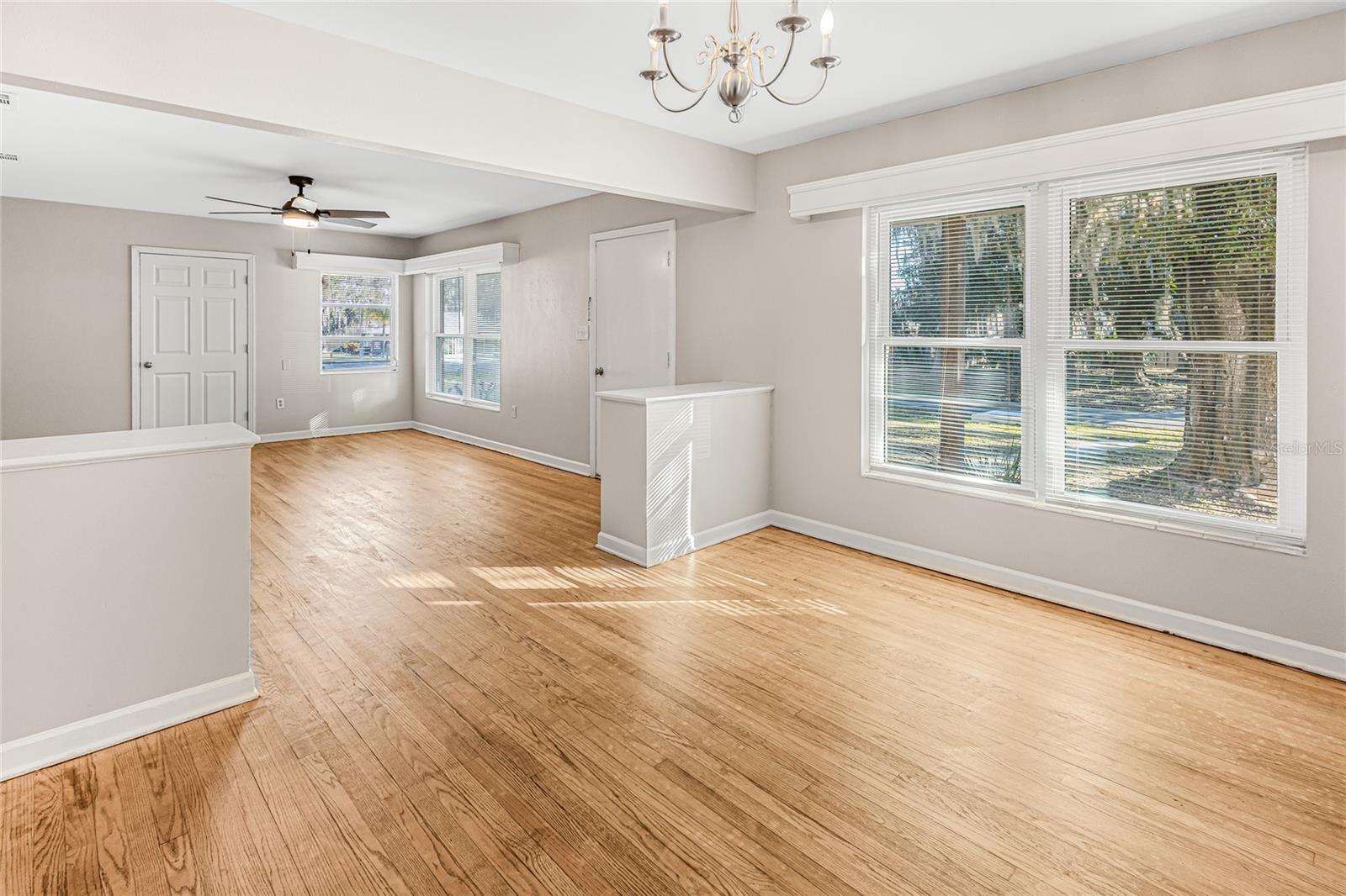 Image 6 of 16 For 1607 Lakeview Avenue