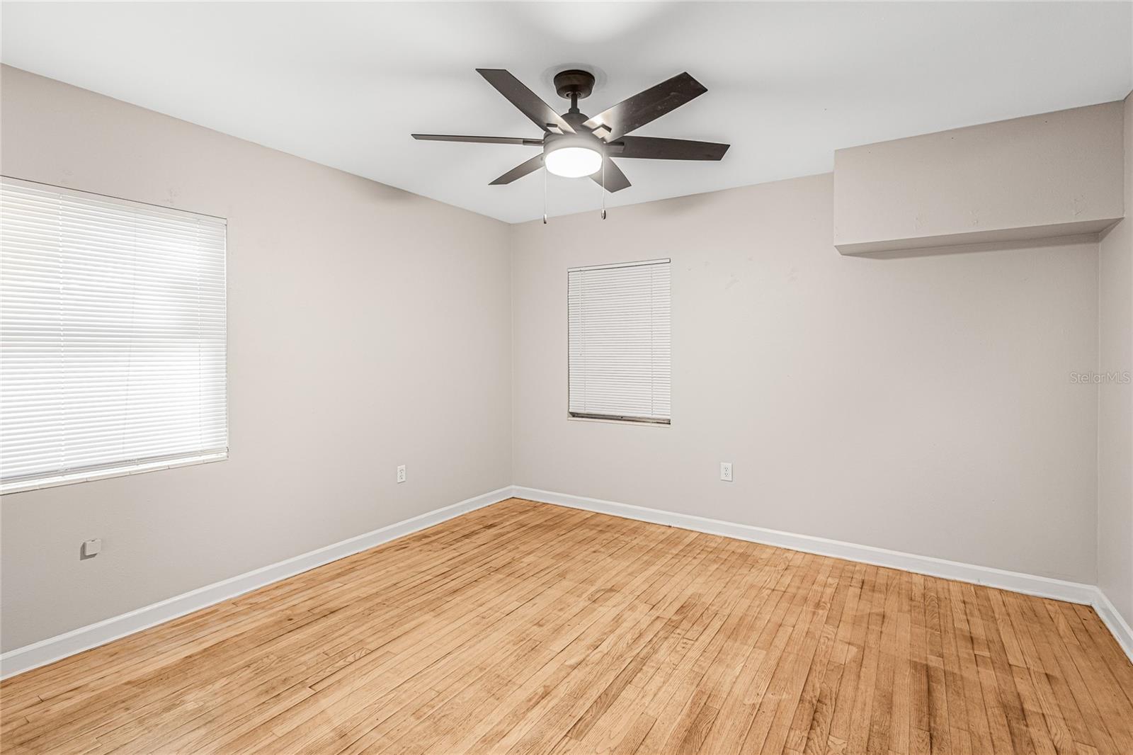 Image 9 of 16 For 1607 Lakeview Avenue