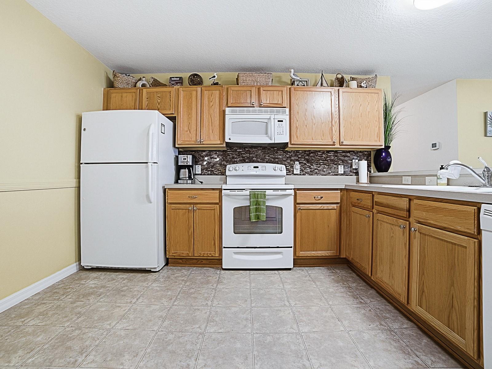 Image 21 of 35 For 1692 Indigo Avenue