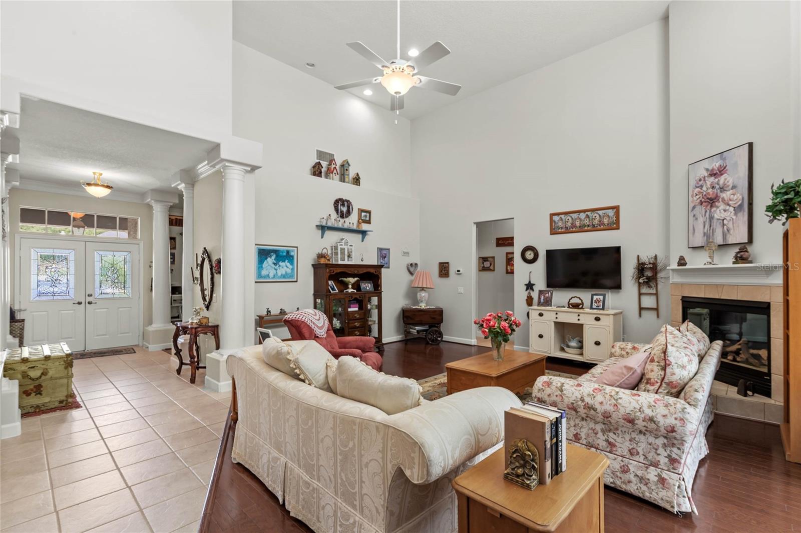 Image 17 of 61 For 19624 Spring Oak Drive