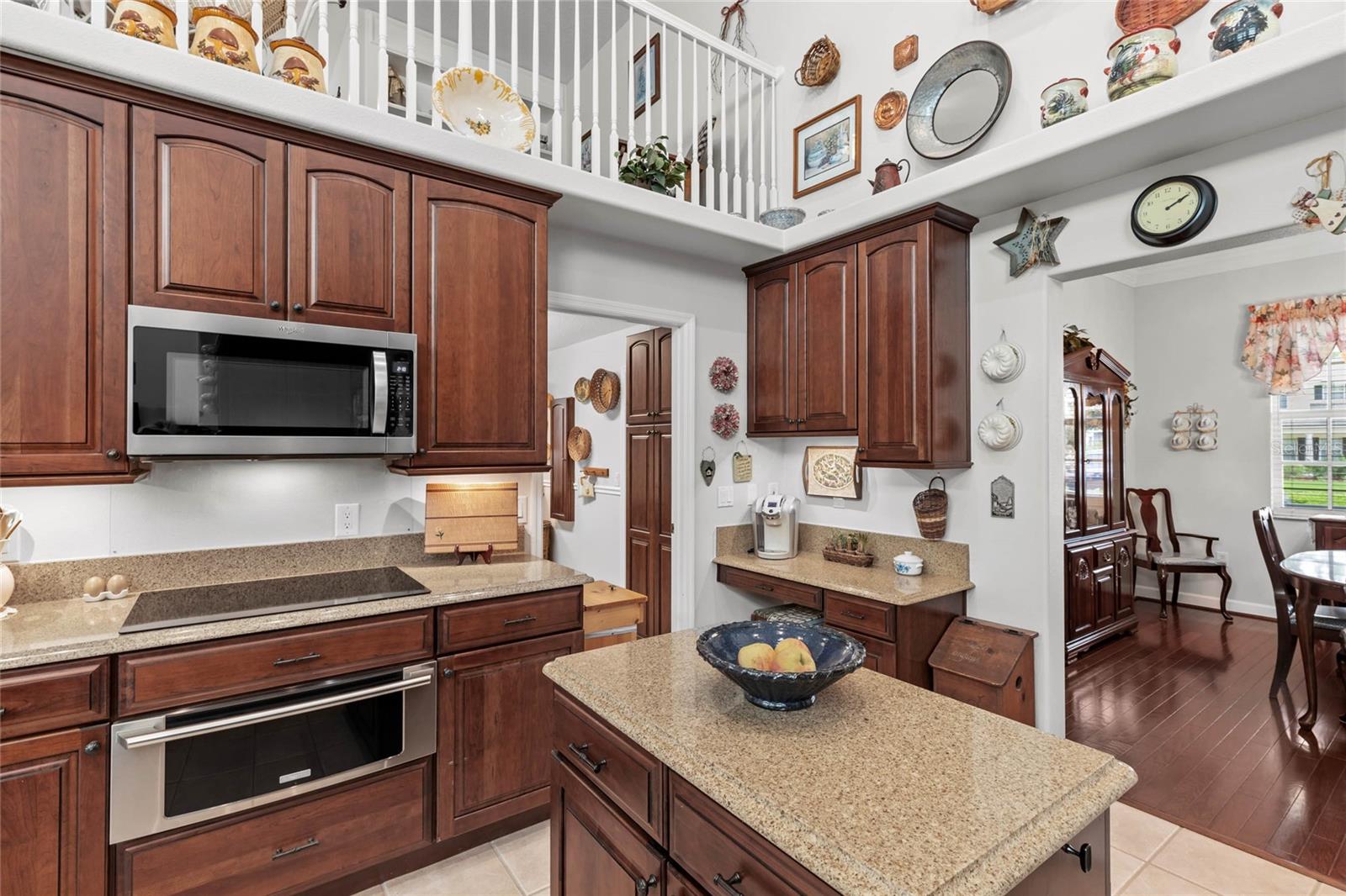 Image 22 of 61 For 19624 Spring Oak Drive