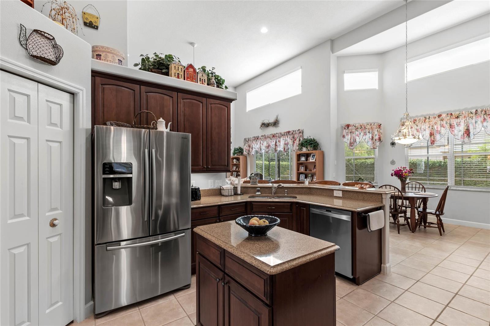 Image 24 of 61 For 19624 Spring Oak Drive