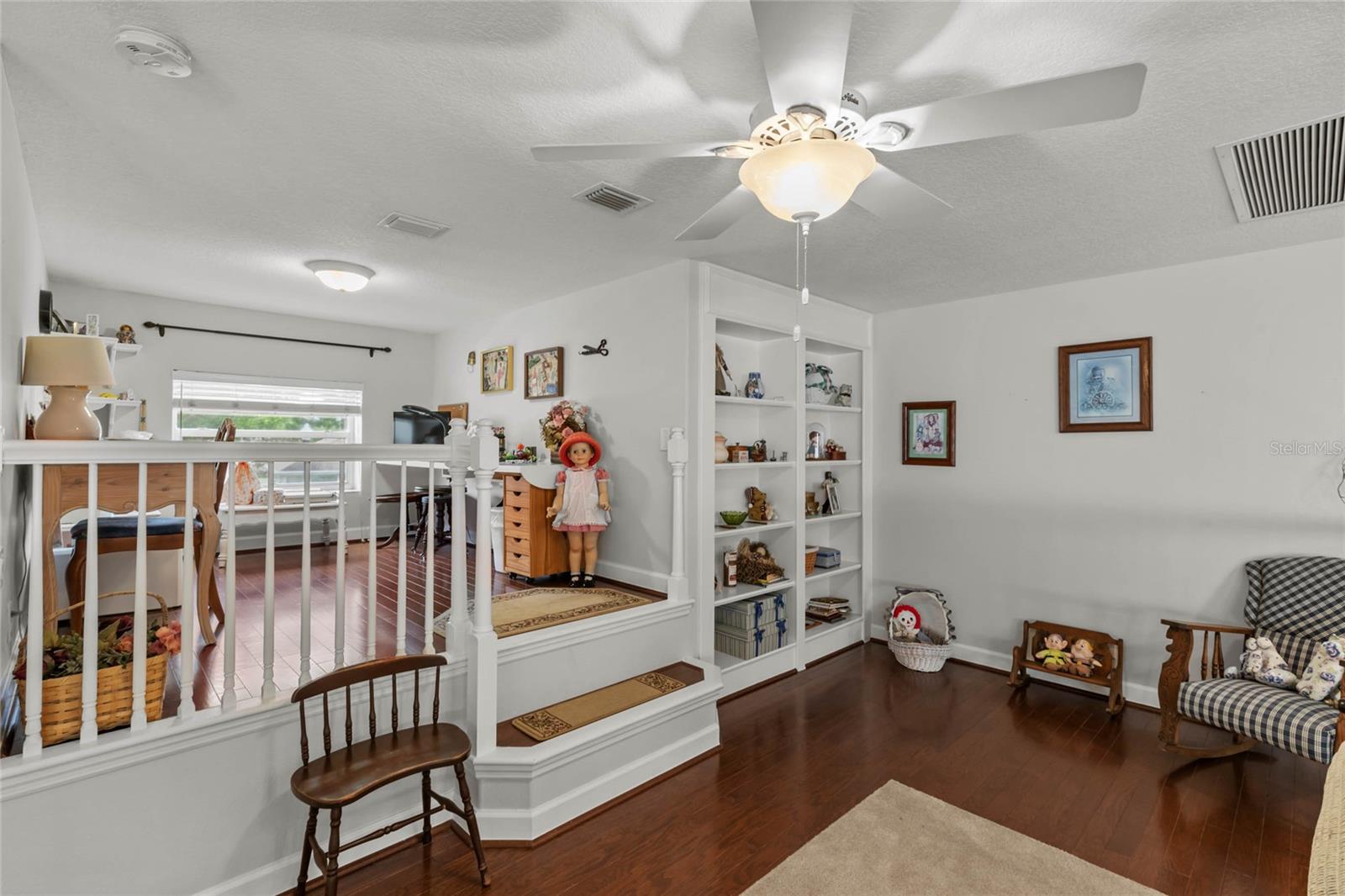 Image 32 of 61 For 19624 Spring Oak Drive