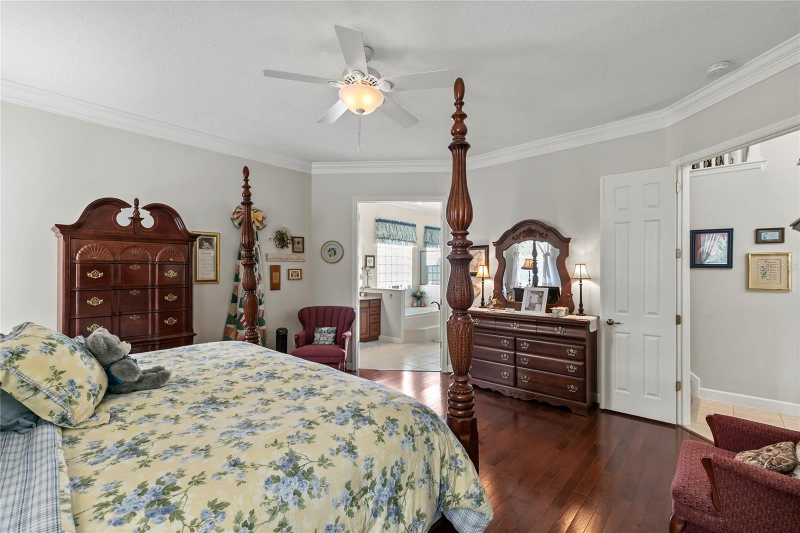 Image 38 of 61 For 19624 Spring Oak Drive