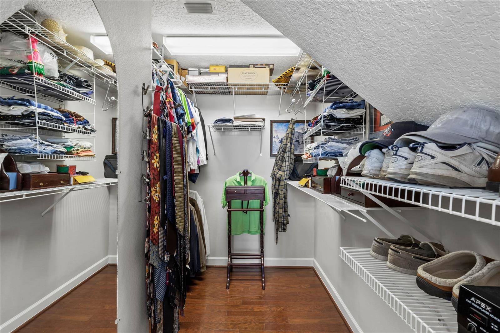 Image 42 of 61 For 19624 Spring Oak Drive