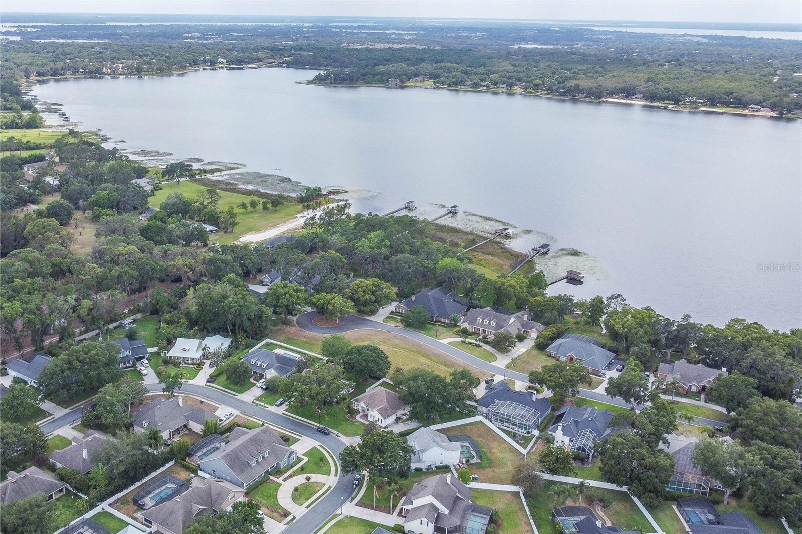 Image 9 of 61 For 19624 Spring Oak Drive