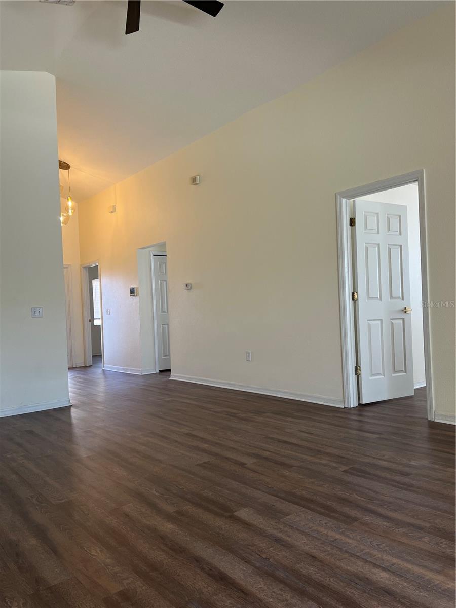 Image 5 of 23 For 226 Hillcrest Drive