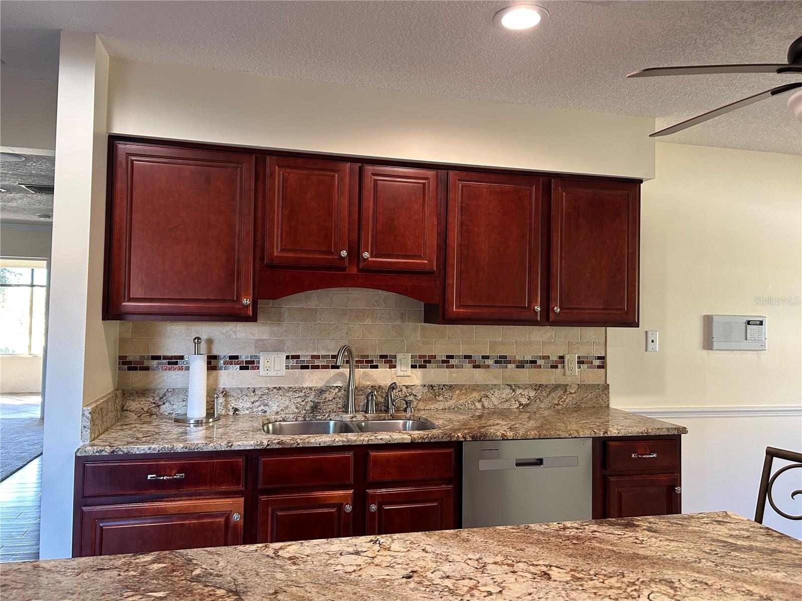 Image 12 of 35 For 1920 Sussex Drive