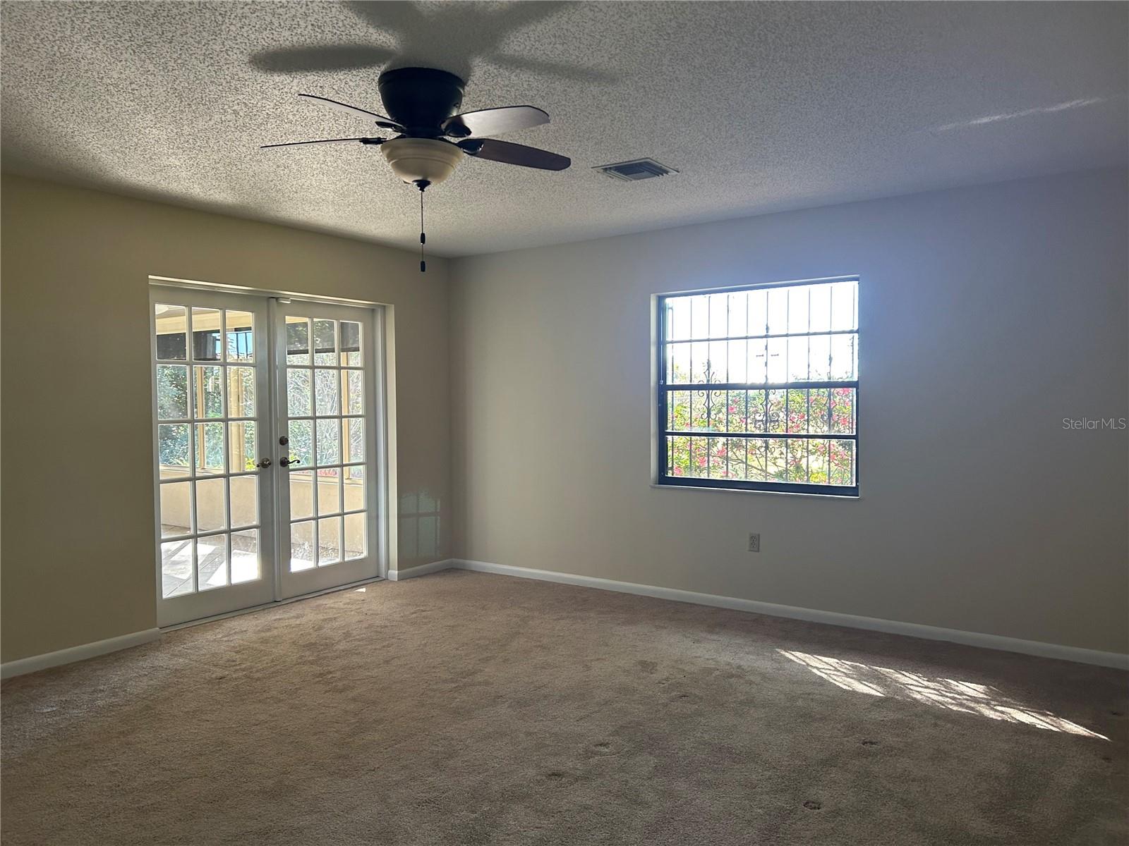 Image 17 of 35 For 1920 Sussex Drive