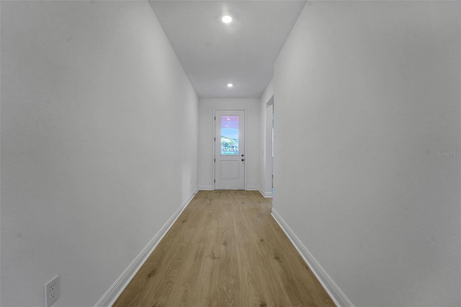 Image 28 of 56 For 1018 Fiesta Key Circle