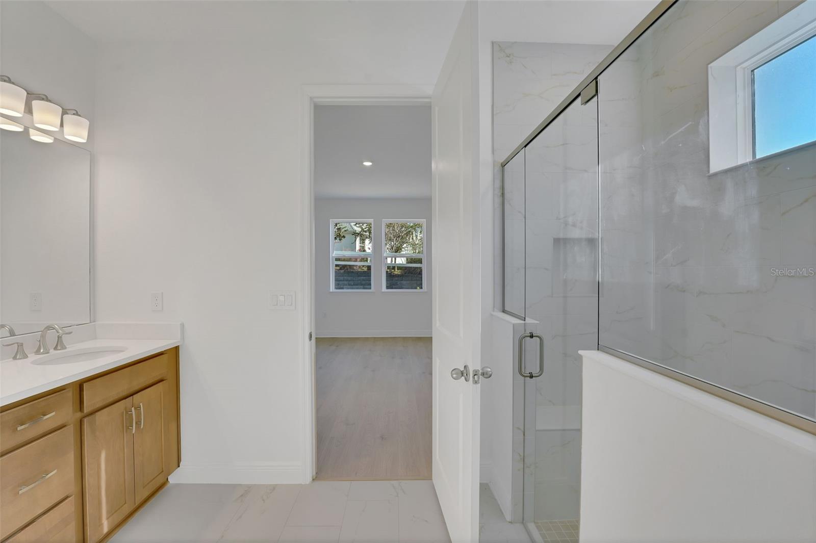 Image 13 of 52 For 999 Fiesta Key Circle