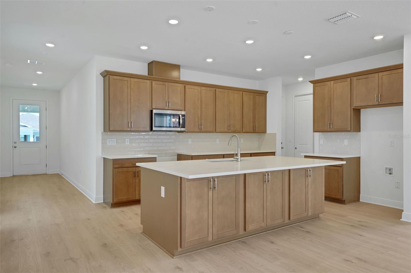 Image 20 of 52 For 999 Fiesta Key Circle