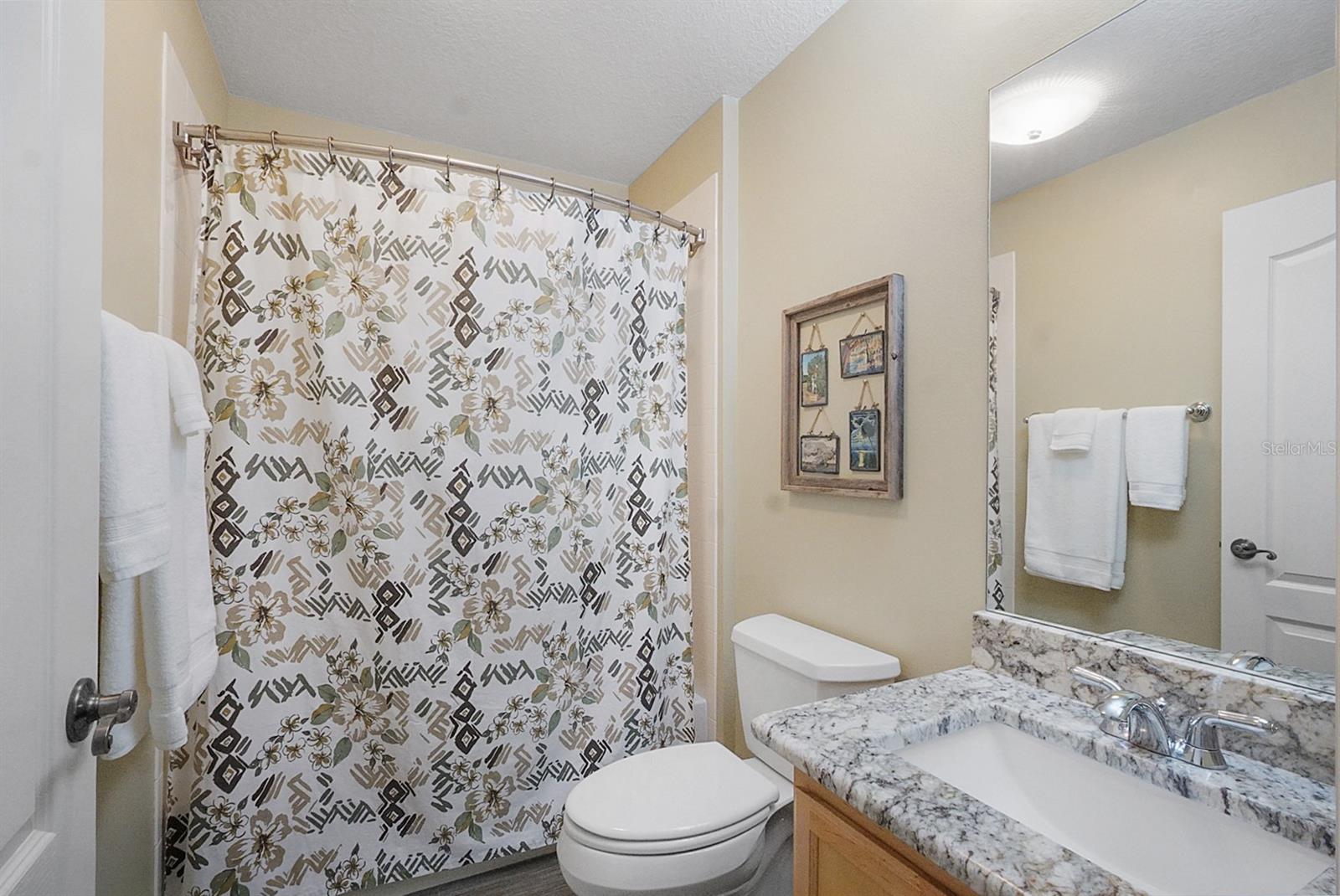 Image 17 of 51 For 2391 St George Avenue