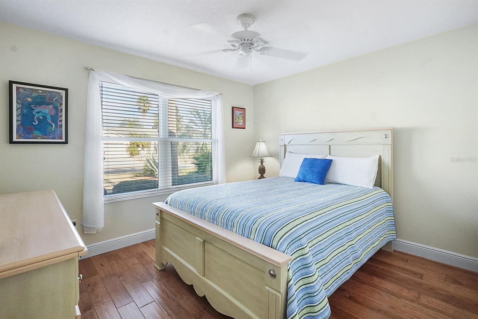 Image 18 of 51 For 2391 St George Avenue