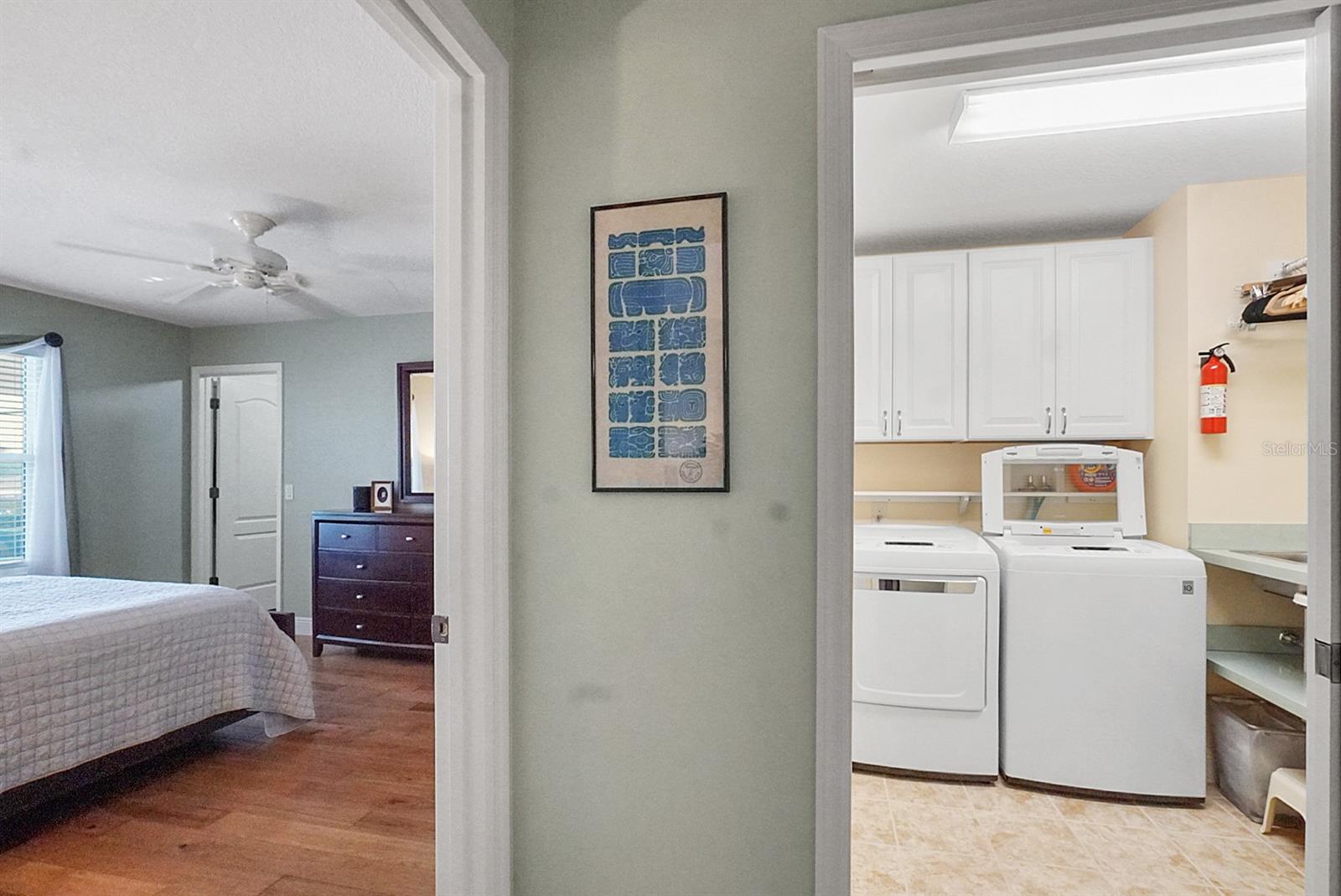 Image 21 of 51 For 2391 St George Avenue