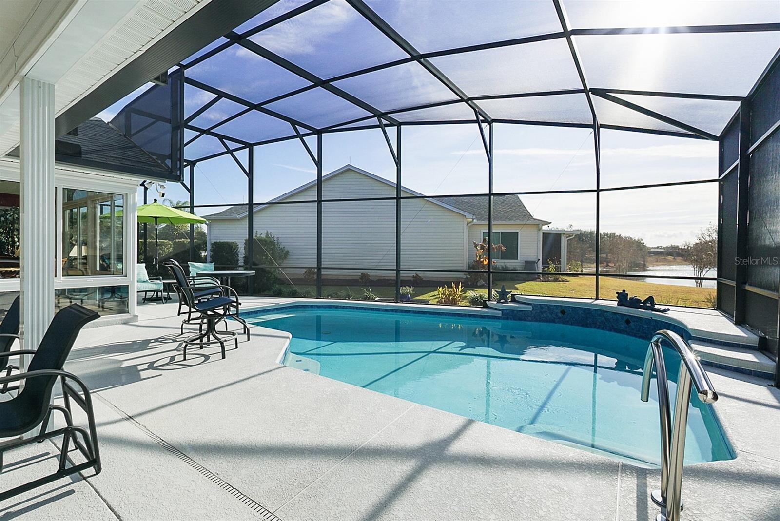 Image 43 of 51 For 2391 St George Avenue