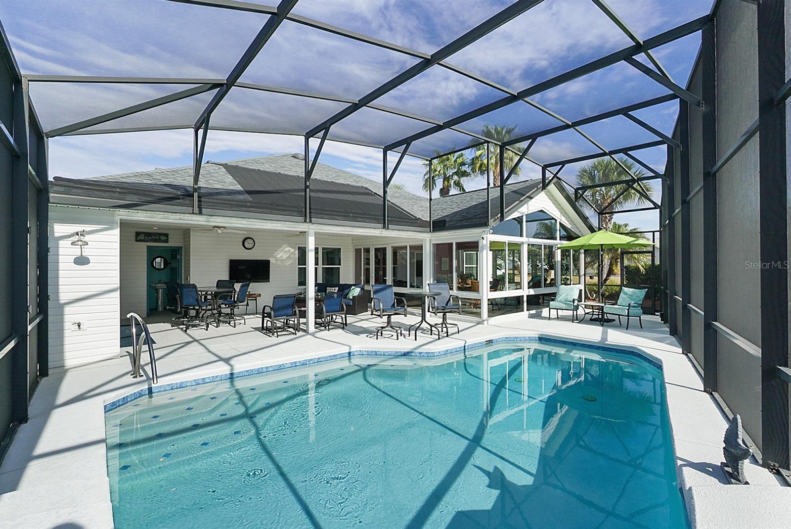 Image 45 of 51 For 2391 St George Avenue