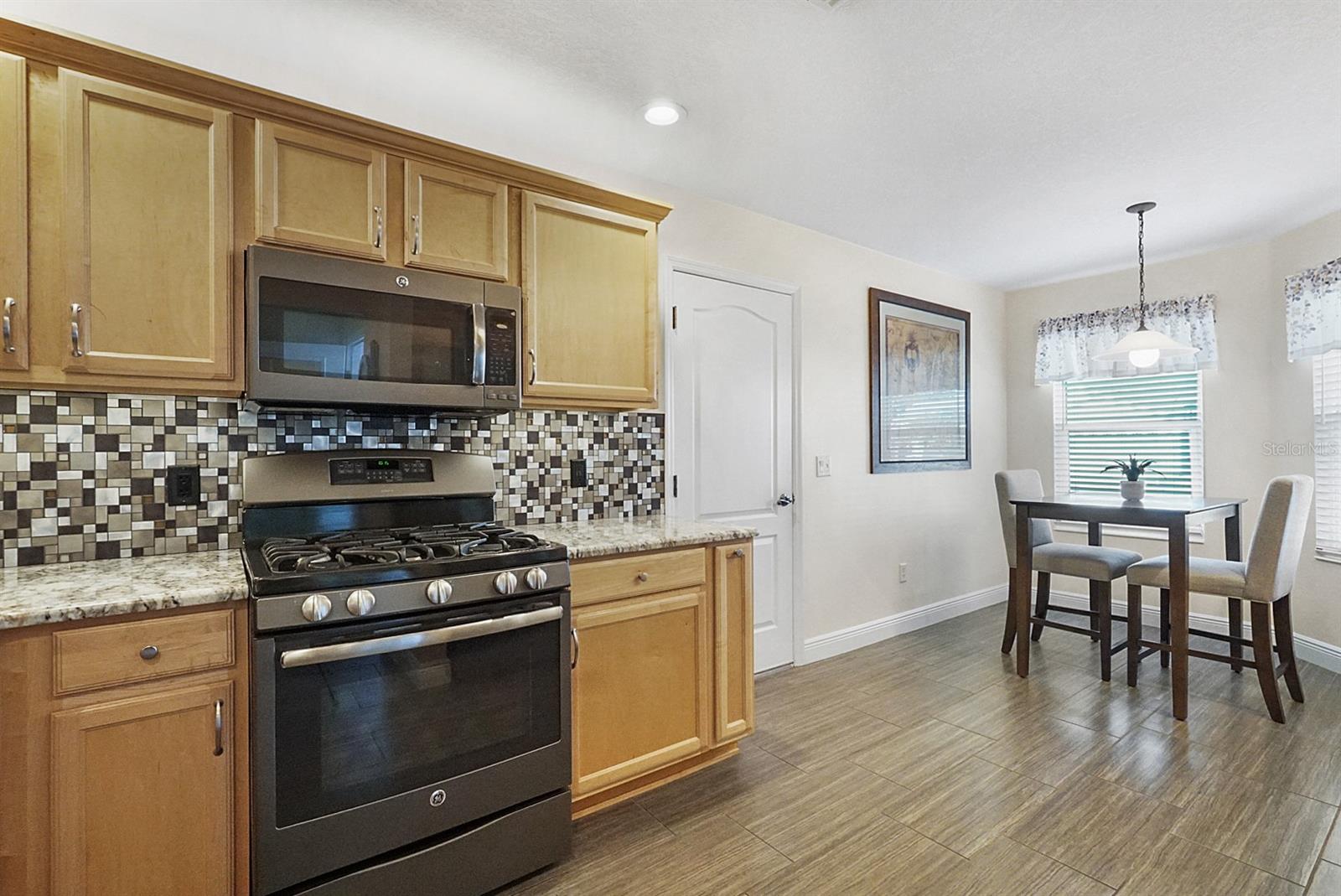 Image 47 of 51 For 2391 St George Avenue