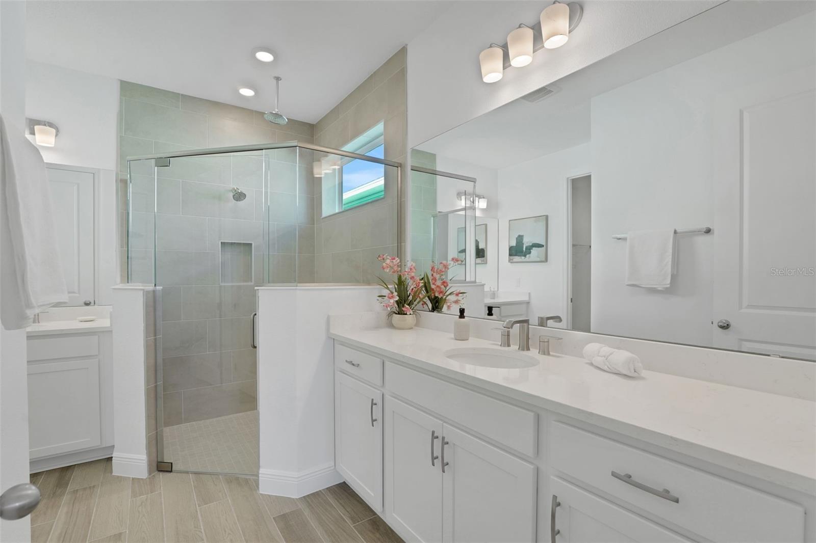 Image 14 of 53 For 995 Fiesta Key Circle