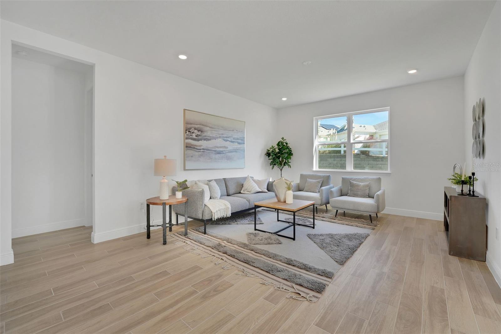 Image 20 of 53 For 995 Fiesta Key Circle