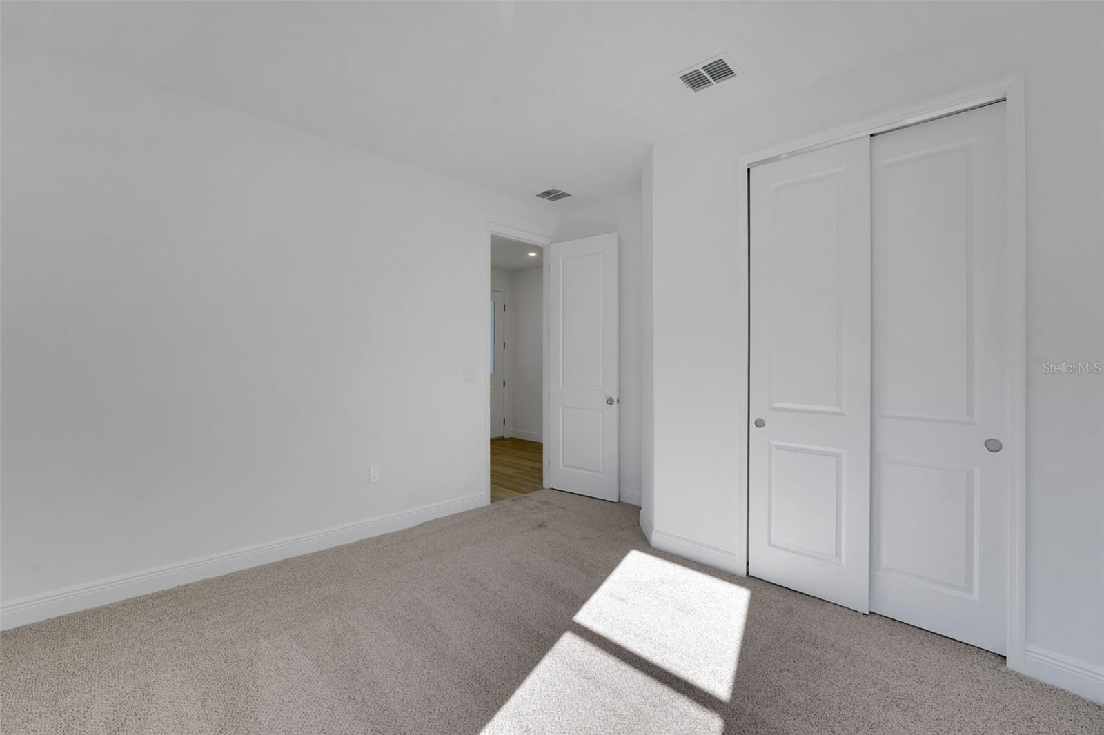 Image 31 of 53 For 995 Fiesta Key Circle