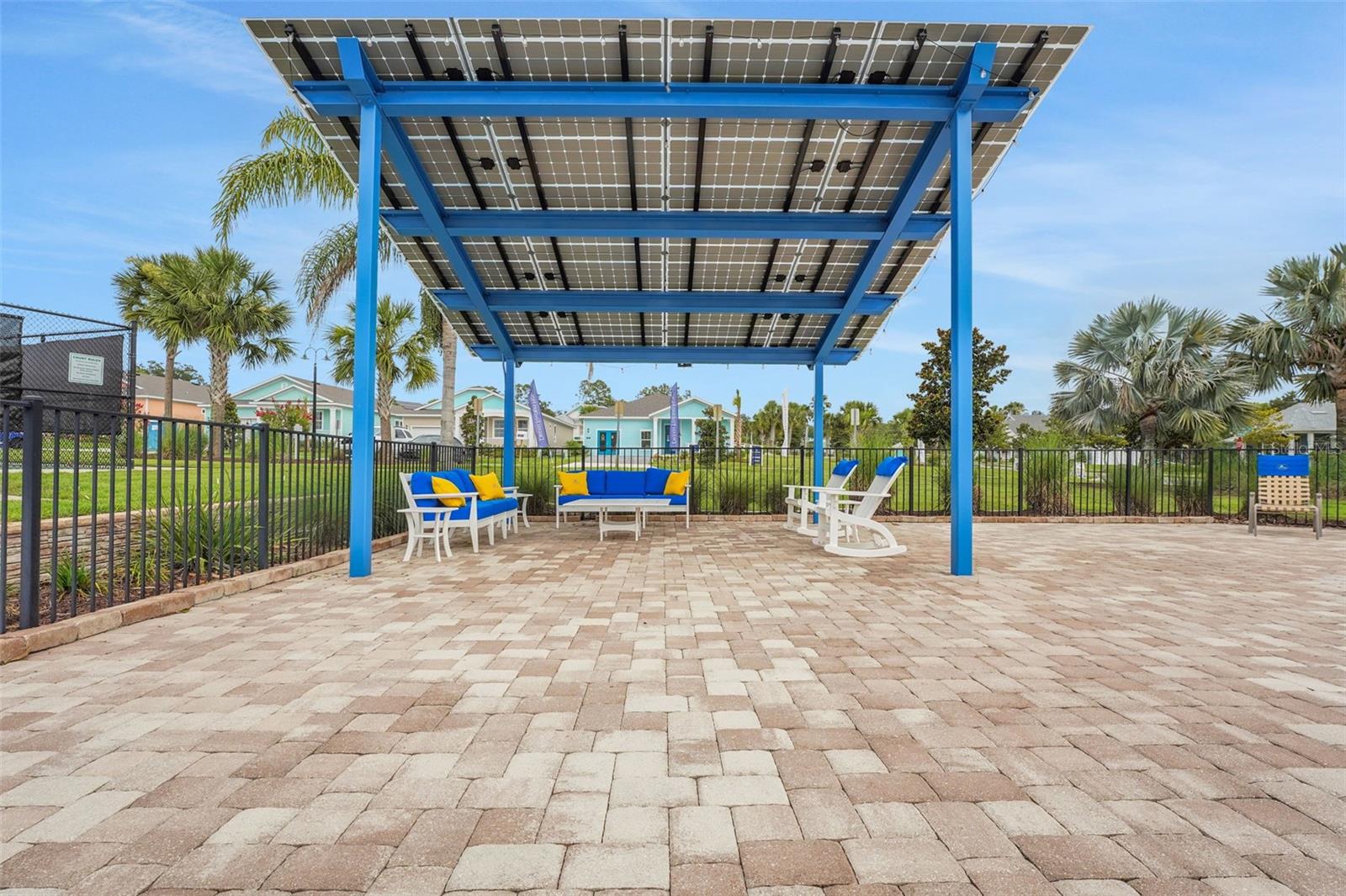 Image 10 of 39 For 987 Fiesta Key Circle