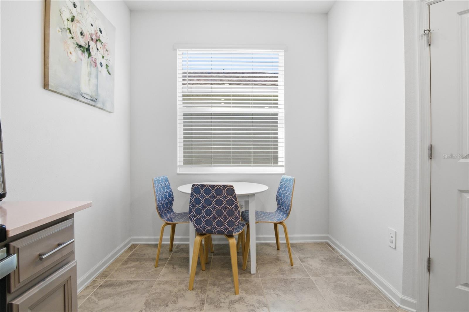 Image 10 of 48 For 954 Laurel View Way