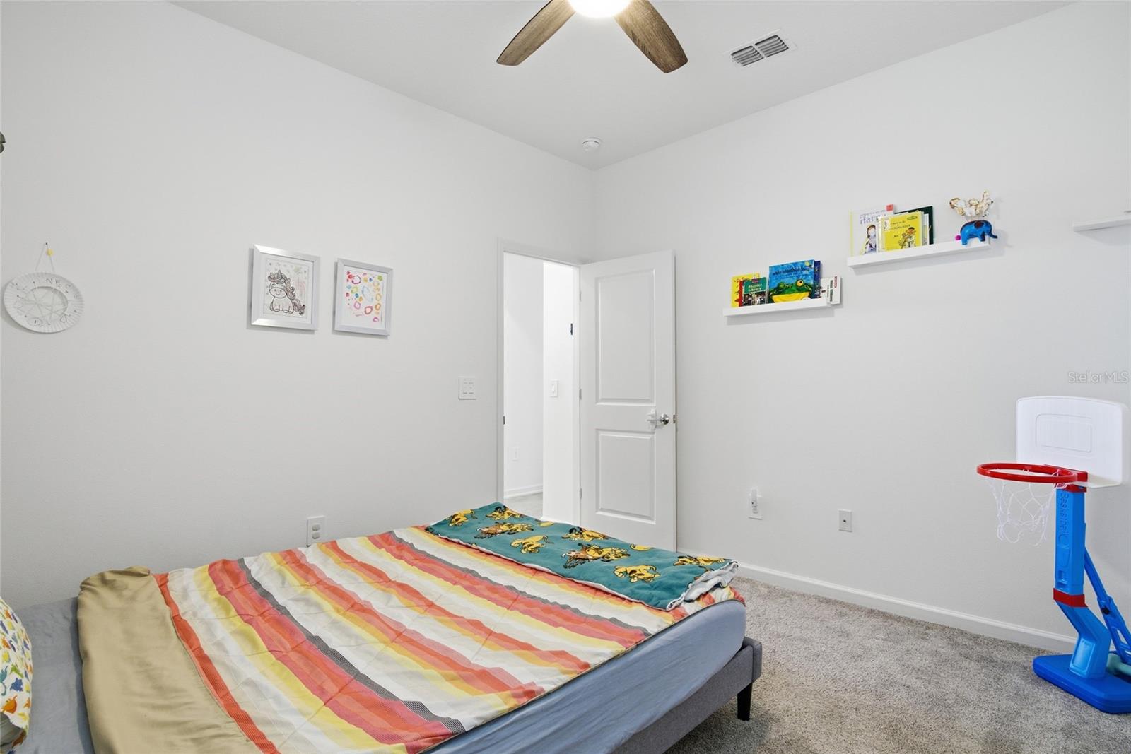 Image 16 of 48 For 954 Laurel View Way