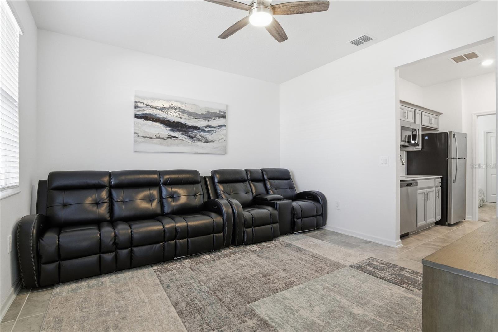 Image 32 of 48 For 954 Laurel View Way