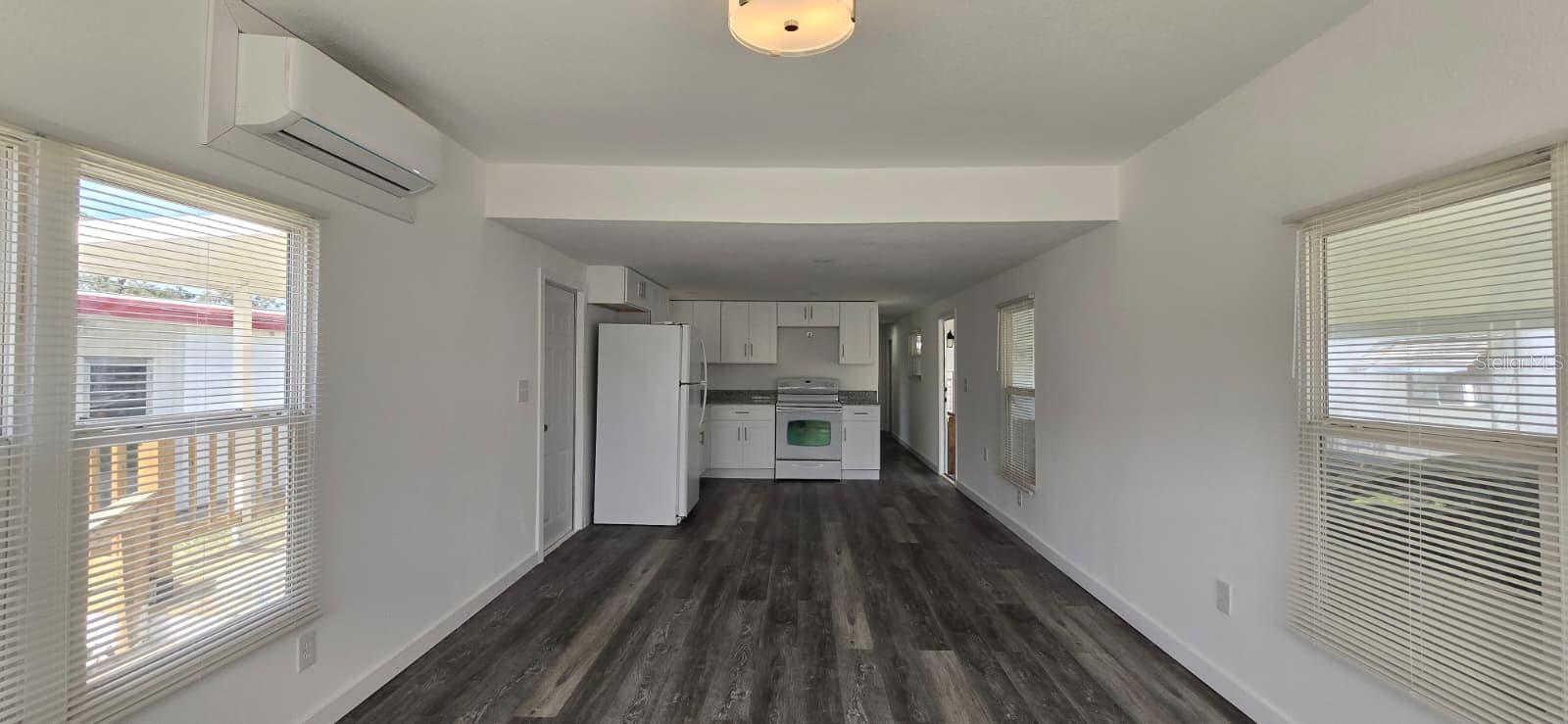 Image 2 of 14 For 805 Live Oak Street