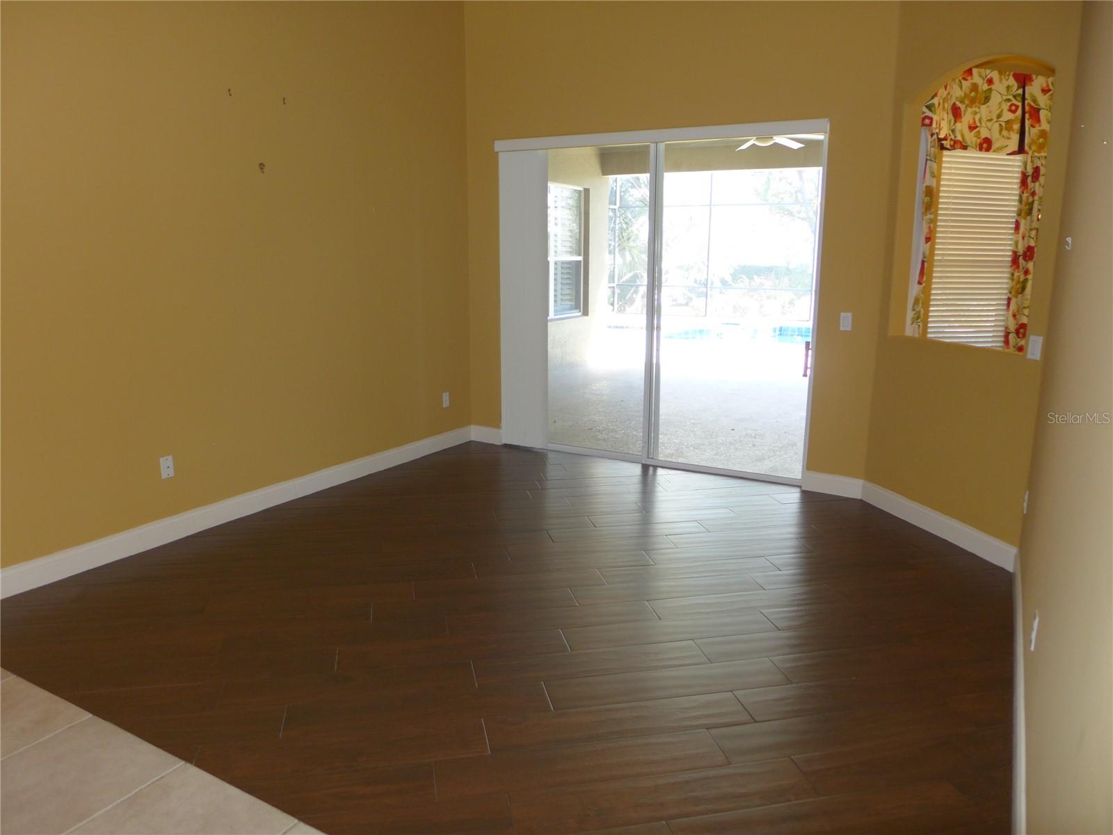 Image 10 of 38 For 6000 Tremayne Drive