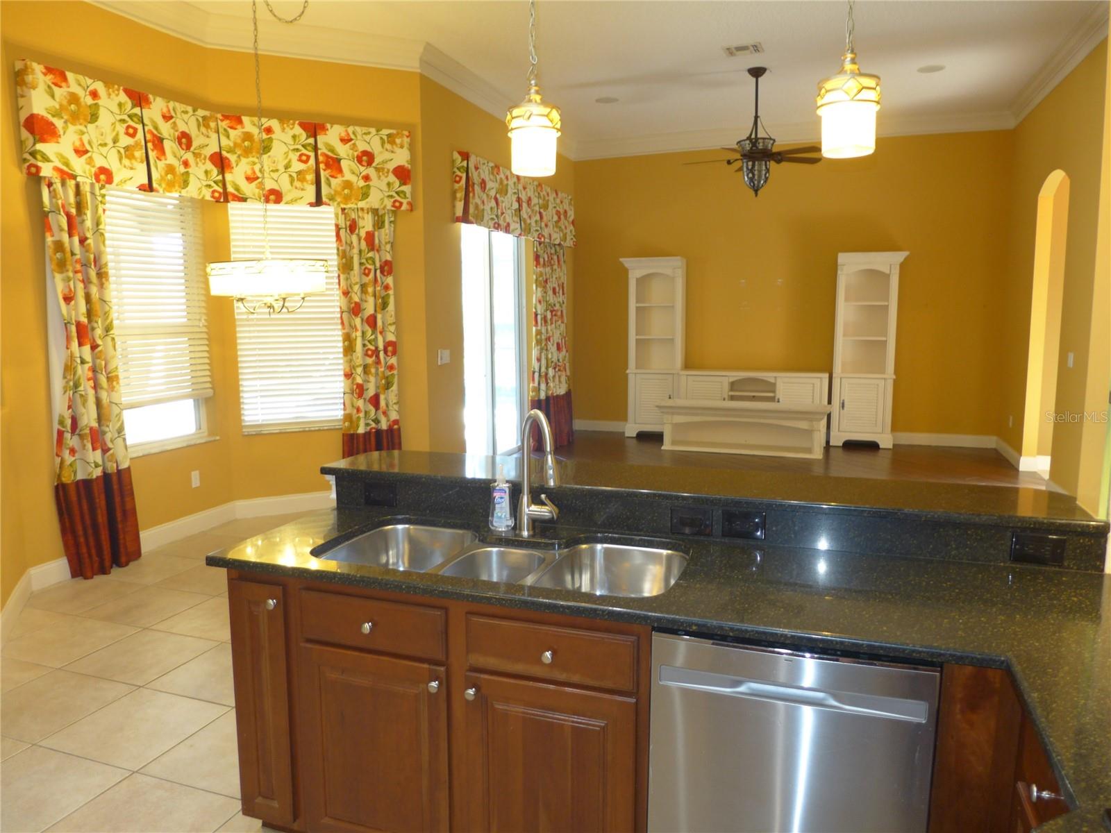 Image 12 of 38 For 6000 Tremayne Drive